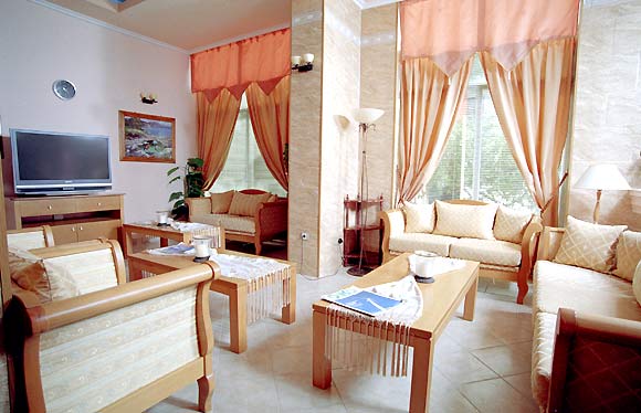 Image of lobby of Summery hotel, Cephalonia island. CLICK TO ENLARGE