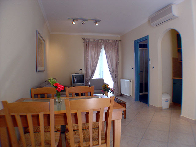 Room Picture 9 Muses Hotel Skala Kefalonia CLICK TO ENLARGE