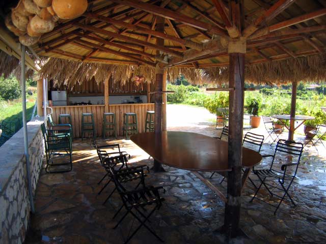 LOURDAS BEACH Picture of the Sitting Area CLICK TO ENLARGE